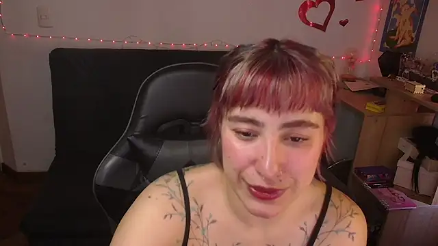 Miacatsito3 online show from July 28, 8:52 pm