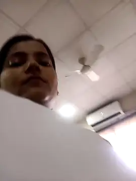 Snapshot of SexyIra89 chatting on December 5, 10:02 am SexyIra89 online show from December 5, 10:02 am