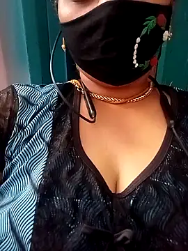 TAMI KAYAL online show from September 17, 7:10 am