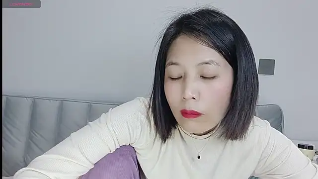 Snapshot of Miraitowa_ chatting on February 18, 3:52 pm Miraitowa online show from February 18, 3:52 pm