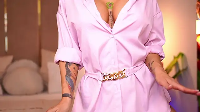 Snapshot of CamilaStarr chatting on March 13, 8:37 pm CamilaStarr online show from March 13, 8:37 pm