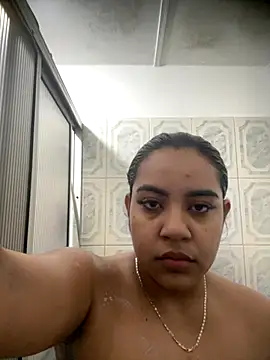 Snapshot of SienaWild chatting on October 6, 11:02 pm SienaWild online show from October 6, 11:02 pm