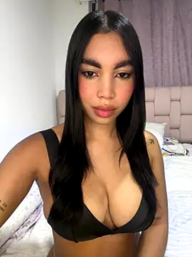 Snapshot of karolaalcendra chatting on October 16, 4:13 am karolaalcendra online show from October 16, 4:13 am