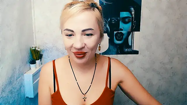 EmmaCat  online show from November 3, 7:20 am