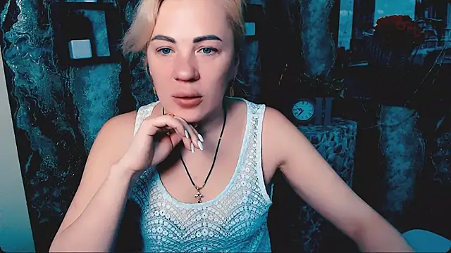 EmmaCat  online show from January 8, 6:16 am