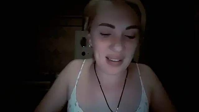 Snapshot of EmmaCat_ chatting on February 17, 5:52 pm EmmaCat online show from February 17, 5:52 pm