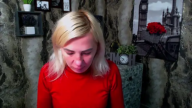 Snapshot of EmmaCat_ chatting on February 22, 5:40 am EmmaCat online show from February 22, 5:40 am