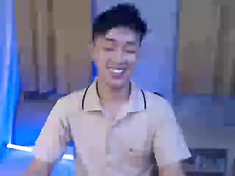 Snapshot of mr_chandy chatting on October 4, 11:30 am mr chandy online show from October 4, 11:30 am