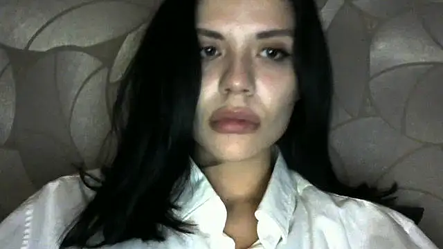 Snapshot of Sylvara chatting on September 21, 6:09 pm Sylvara online show from September 21, 6:09 pm