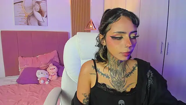 KoraRousee online show from September 28, 1:38 pm