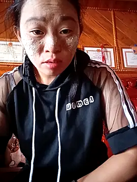 Zuzi-nini online show from September 19, 2:46 am