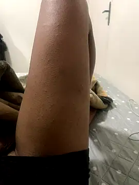 Snapshot of Morenolatino881 chatting on September 14, 8:46 am Morenolatino881 online show from September 14, 8:46 am