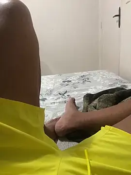 Snapshot of Morenolatino881 chatting on September 28, 2:06 am Morenolatino881 online show from September 28, 2:06 am