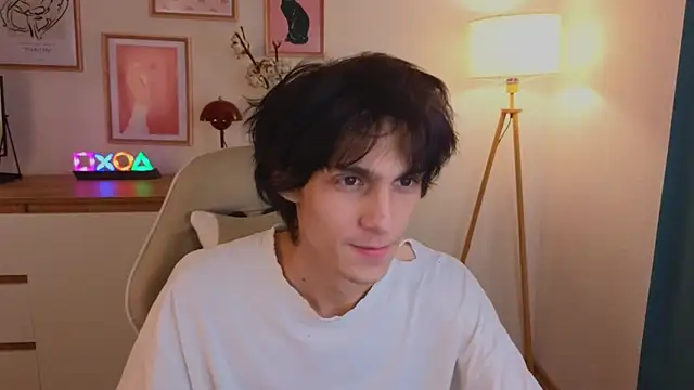 Snapshot of va1ora chatting on September 17, 12:51 pm va1ora online show from September 17, 12:51 pm