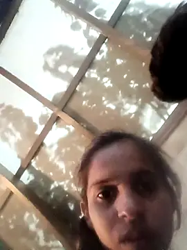 Saloni-Gupta online show from February 14, 1:41 pm