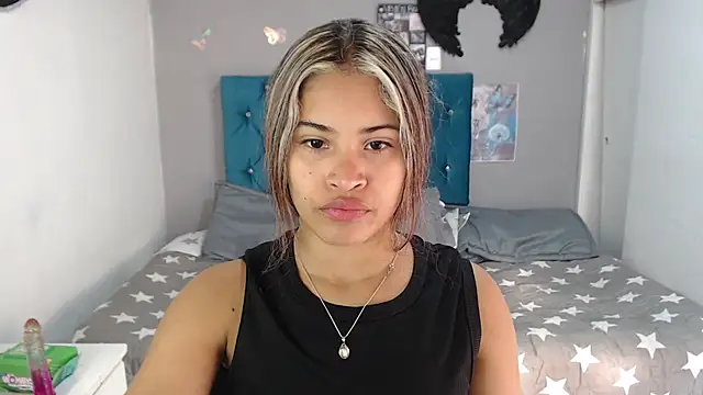 Snapshot of mia_sexgirl chatting on April 14, 12:22 pm mia sexgirl online show from April 14, 12:22 pm