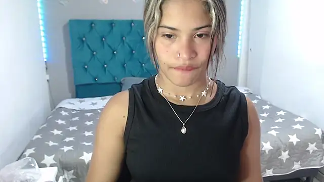 Snapshot of mia_sexgirl chatting on May 21, 12:23 pm mia sexgirl online show from May 21, 12:23 pm