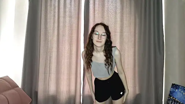 BritniMaddocks online show from September 29, 8:19 am