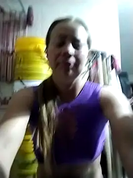 LaraCaliente online show from October 6, 9:07 am