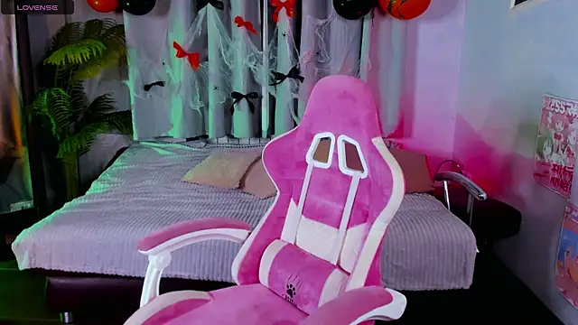 KatrinaBlaze online show from October 25, 7:38 am