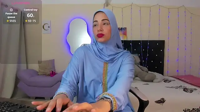 ShanaJamil online show from April 30, 11:49 am