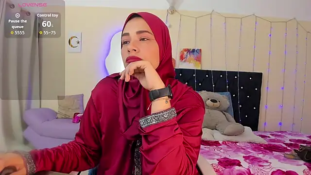 ShanaJamil online show from May 4, 12:01 pm