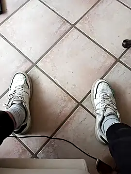 Snapshot of fullystroked chatting on October 24, 9:49 am fullystroked online show from October 24, 9:49 am