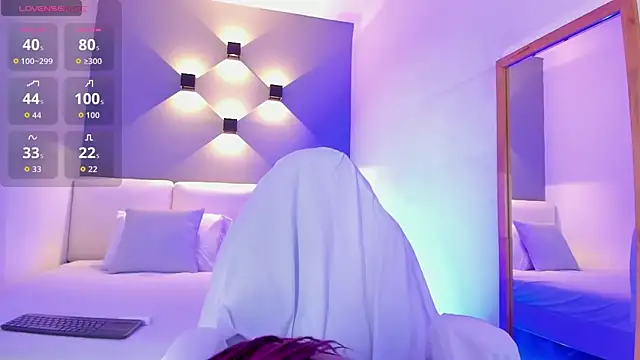 selena monroy online show from December 18, 12:44 pm