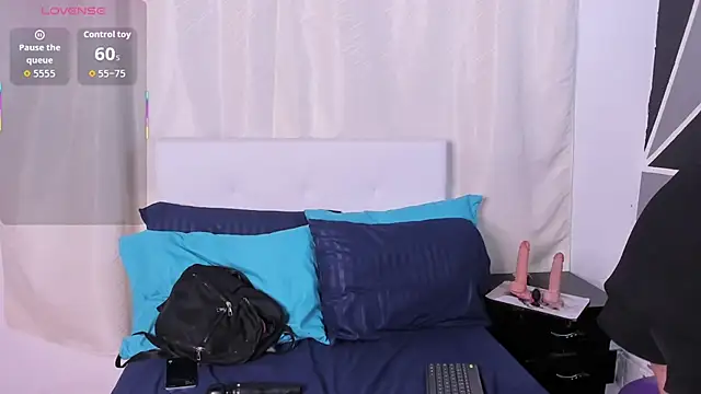 Snapshot of Victoriaa_Zans chatting on November 4, 10:58 am Victoriaa Zans online show from November 4, 10:58 am