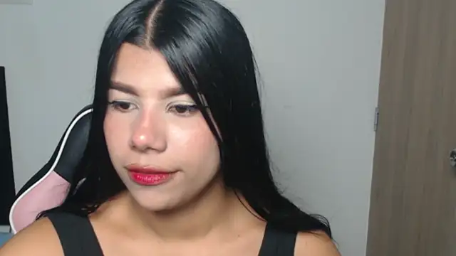 MayaScott11 online show from March 28, 7:02 pm