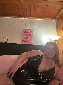 rosebratcat   online show from June 14, 8:00 pm