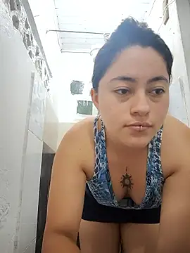 honeywhisper69 online show from January 5, 8:56 pm