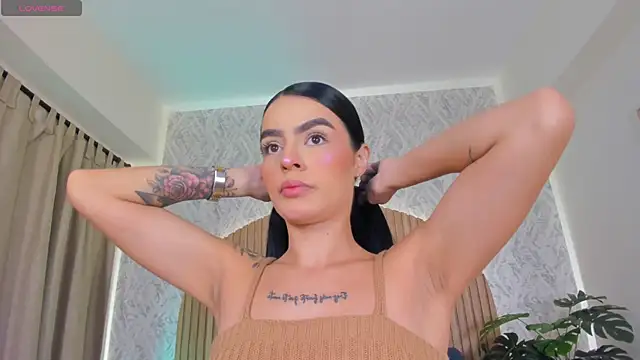 Snapshot of Sophiie_Belle chatting on September 17, 1:24 pm Sophiie Belle online show from September 17, 1:24 pm