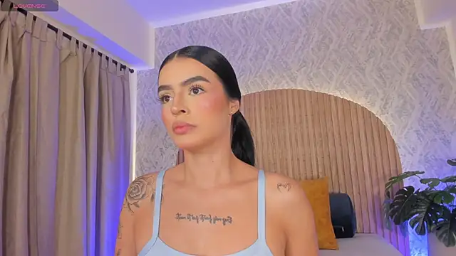 Snapshot of Sophiie_Belle chatting on September 18, 1:13 pm Sophiie Belle online show from September 18, 1:13 pm