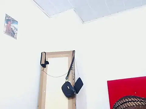 Snapshot of whitneytt chatting on September 24, 6:28 am whitneytt online show from September 24, 6:28 am