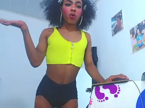 Snapshot of whitneytt chatting on October 1, 7:47 am whitneytt online show from October 1, 7:47 am