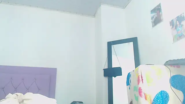 Snapshot of whitneytt chatting on October 10, 8:13 am whitneytt online show from October 10, 8:13 am