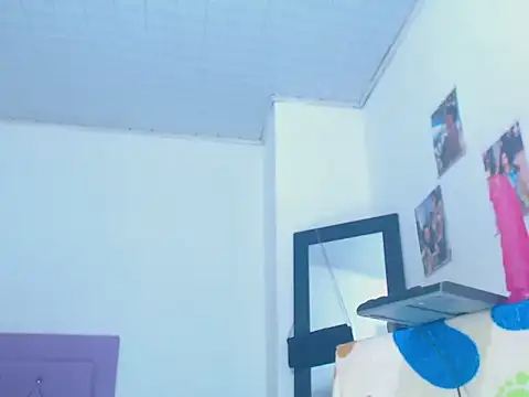 Snapshot of whitneytt chatting on October 18, 3:46 pm whitneytt online show from October 18, 3:46 pm