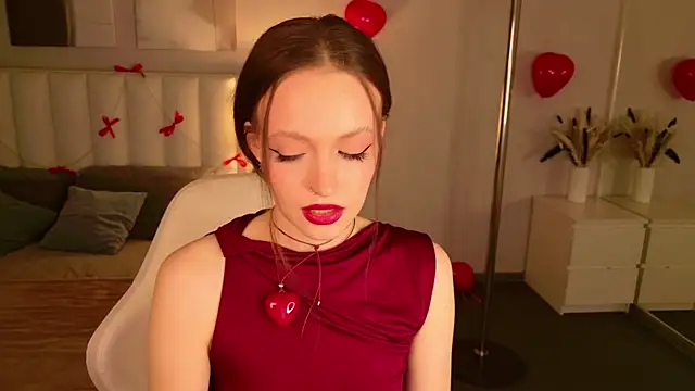 Snapshot of SallyPinkman chatting on February 14, 9:06 am SallyPinkman online show from February 14, 9:06 am