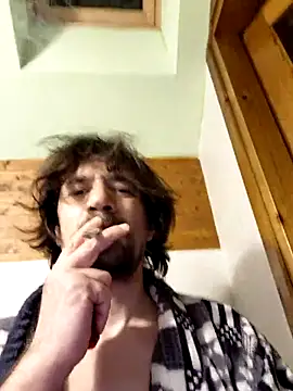 Snapshot of eu377@xh chatting on February 1, 3:05 am eu377xh online show from February 1, 3:05 am