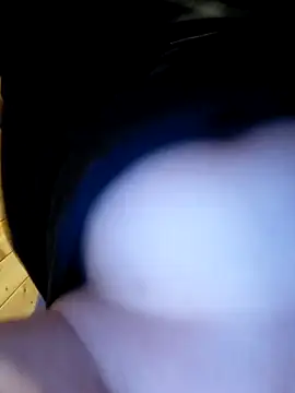 Snapshot of eu377@xh chatting on February 26, 10:53 pm eu377xh online show from February 26, 10:53 pm