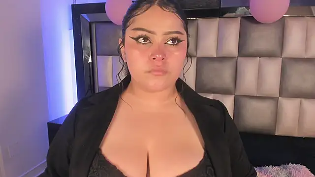 Snapshot of abbiecollins_js chatting on November 28, 3:53 am abbiecollins js online show from November 28, 3:53 am