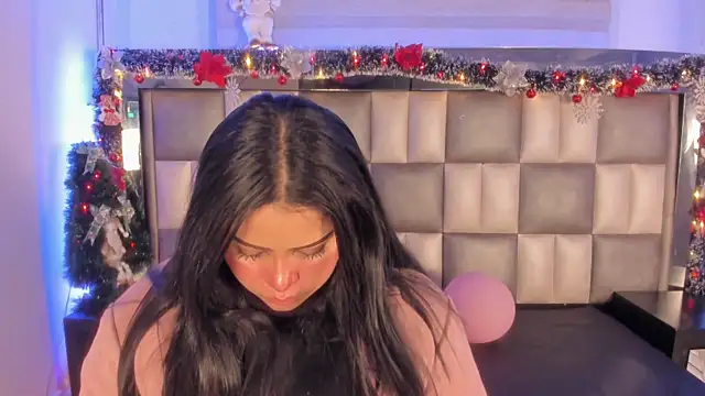 Snapshot of abbiecollins_js chatting on December 4, 4:00 am abbiecollins js online show from December 4, 4:00 am