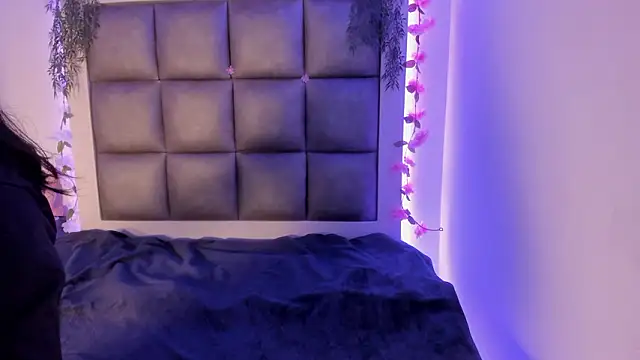 abbiecollins js online show from February 10, 4:05 am