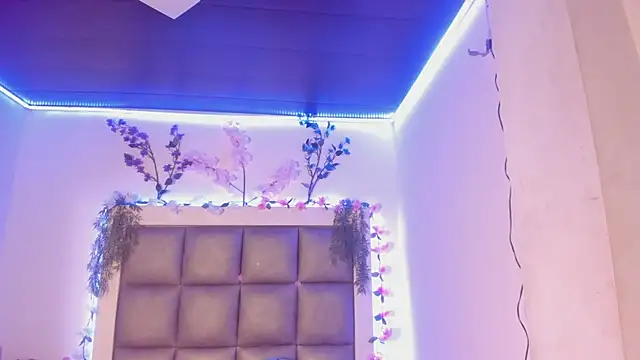 abbiecollins js online show from February 26, 4:33 am