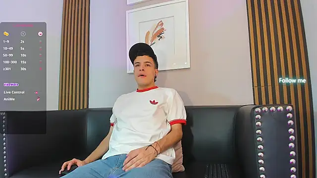 kevinn blue1 online show from October 3, 10:07 pm