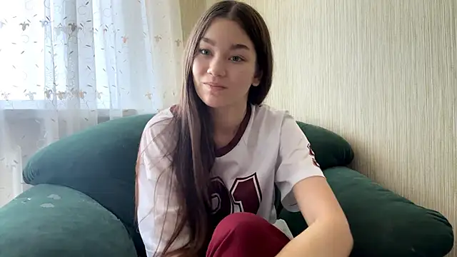 Cuteviola online show from October 21, 3:29 am