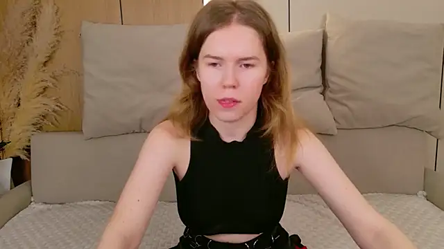 Snapshot of Alida_Brice chatting on July 21, 5:32 am Alida Brice online show from July 21, 5:32 am