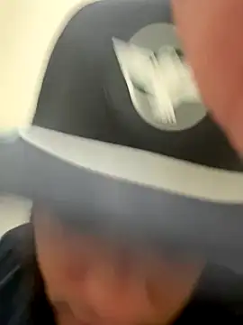 LeoPR00 online show from October 17, 4:09 pm