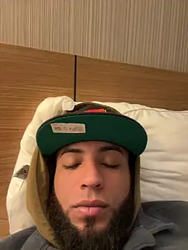 LeoPR00 online show from November 1, 1:18 am